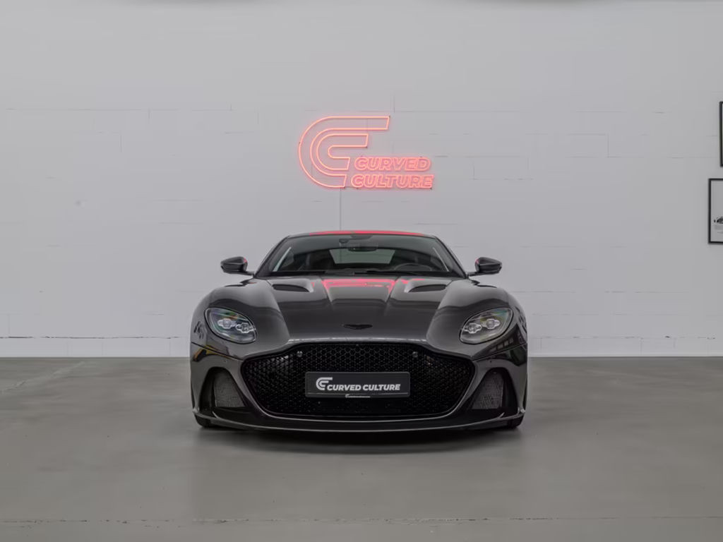 Aston Martin DBS