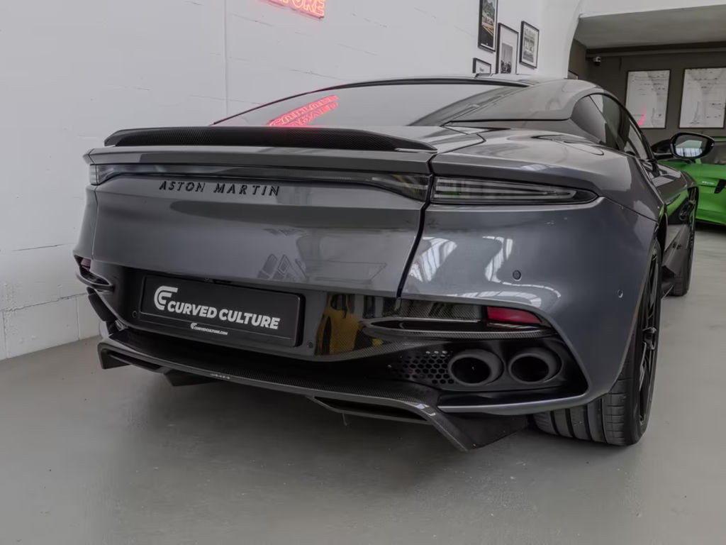Aston Martin DBS