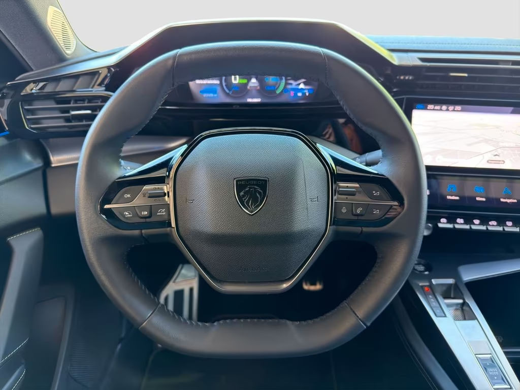 Peugeot e-308