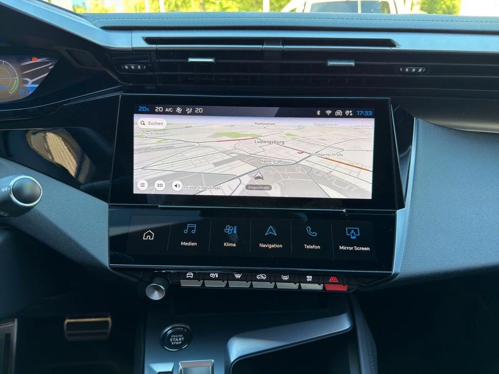 Peugeot e-308