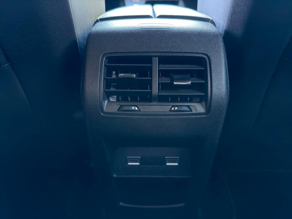 Peugeot e-308