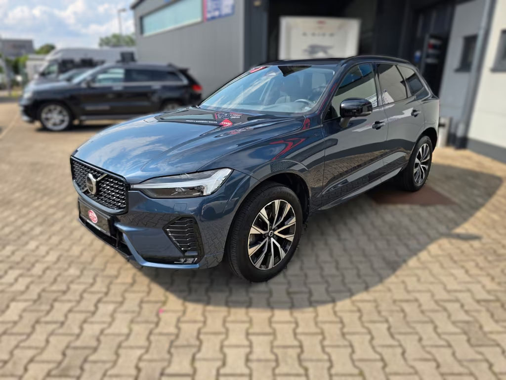 Volvo XC60 AWD Plus Dark