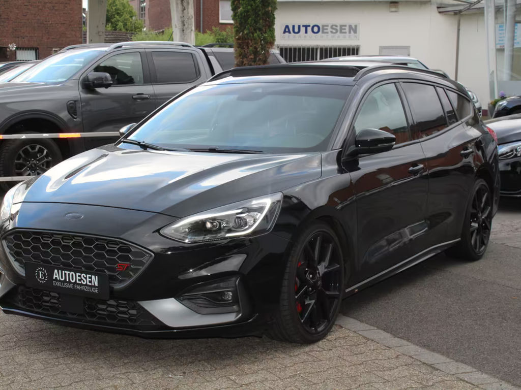 Ford Focus EcoBoost ST Line