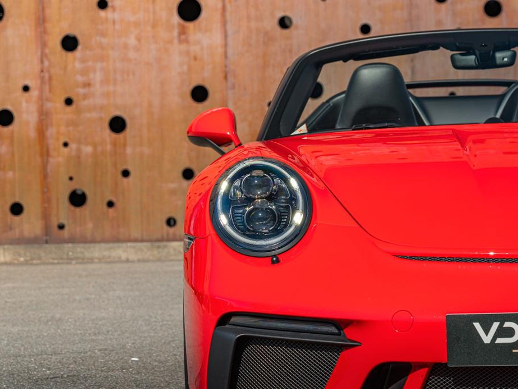 Porsche 911