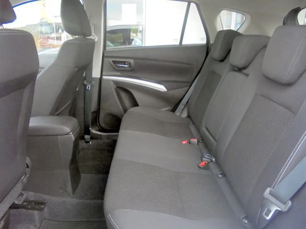 Suzuki S-Cross