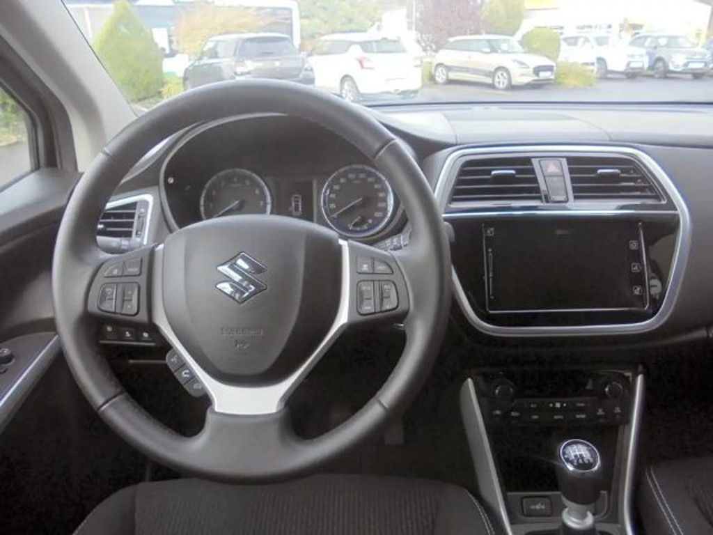Suzuki S-Cross