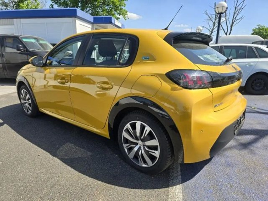 Peugeot e-208