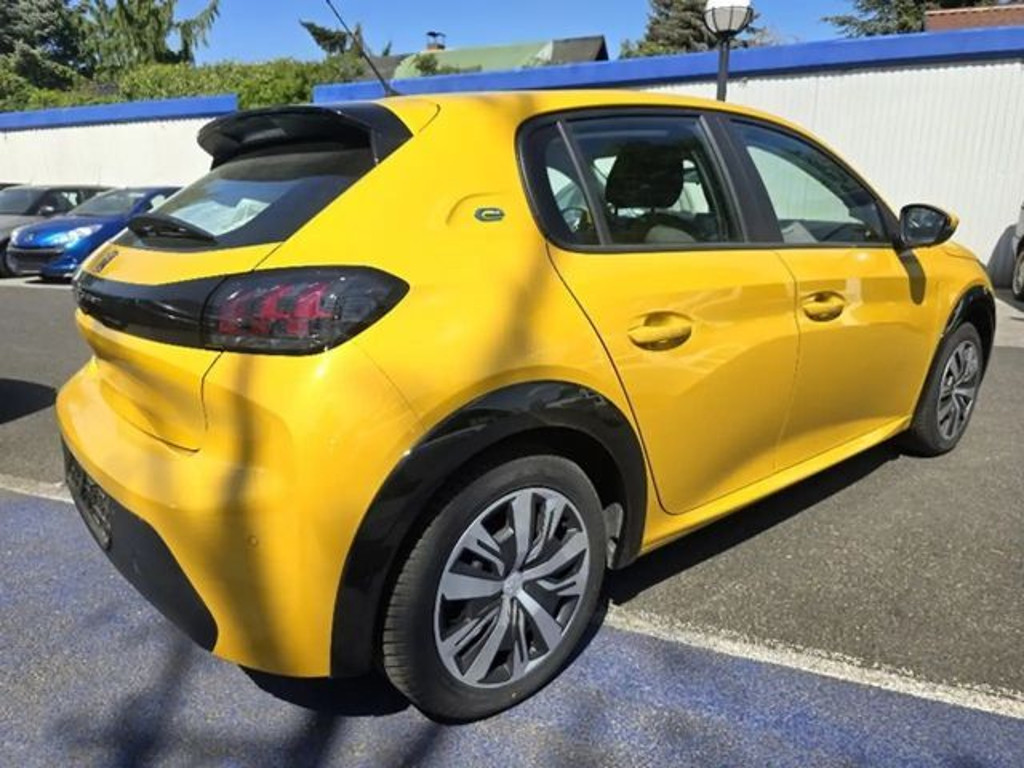 Peugeot e-208