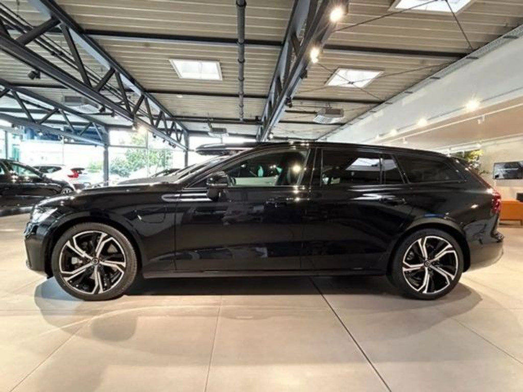 Volvo V60 AWD T8 Plus Dark