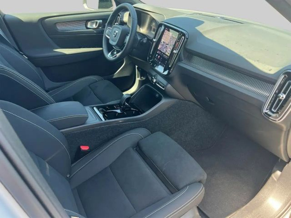 Volvo EX40