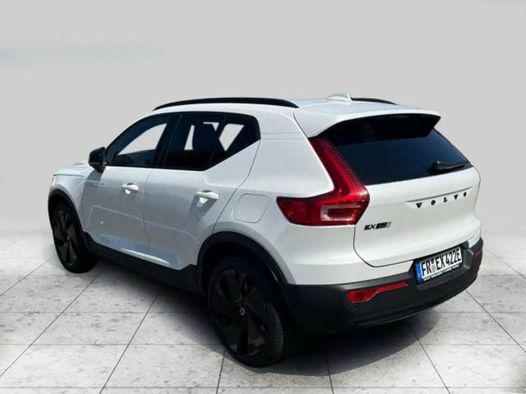 Volvo EX40