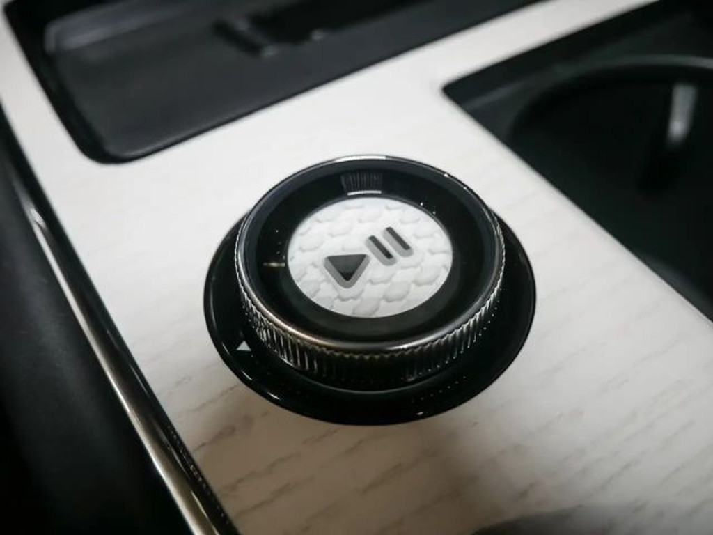 Volvo EX90