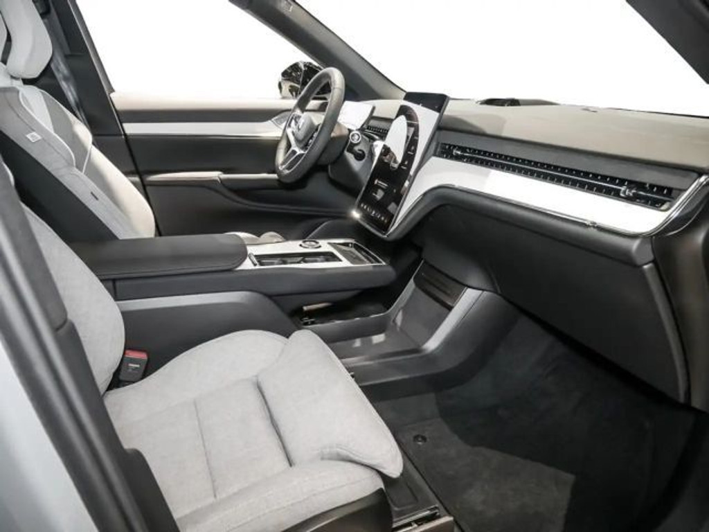 Volvo EX90