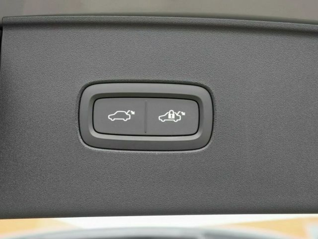 Volvo EX90