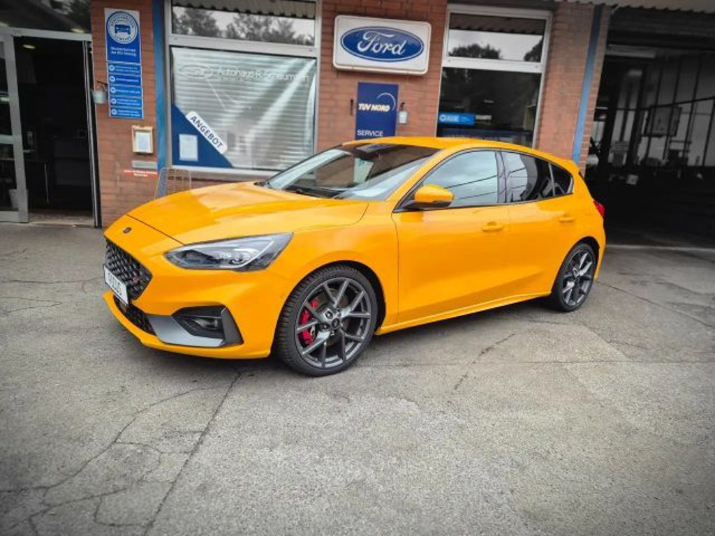 Ford Focus ST Line