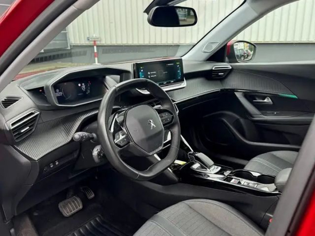 Peugeot e-2008