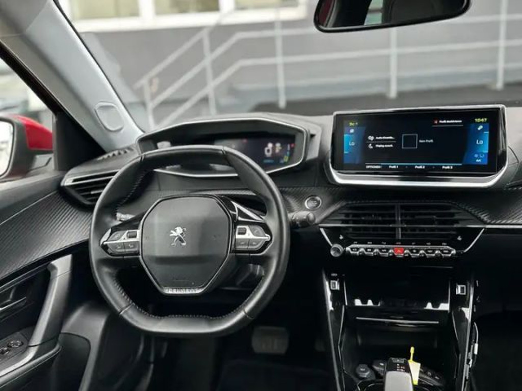 Peugeot e-2008