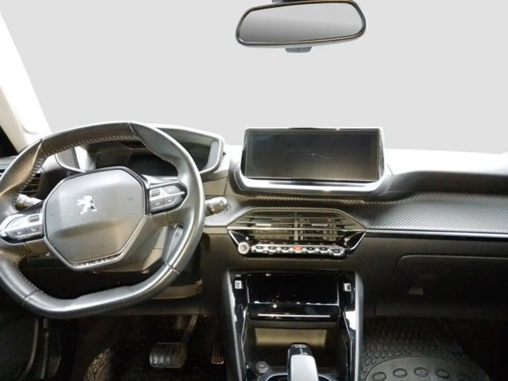Peugeot e-2008