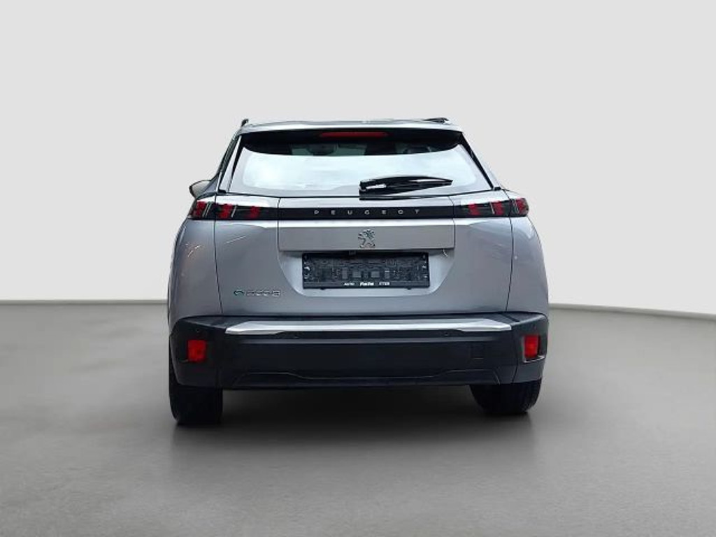 Peugeot e-2008