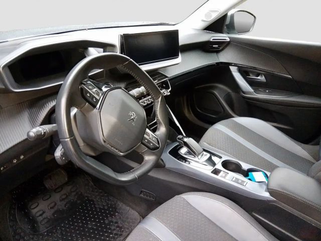 Peugeot e-2008