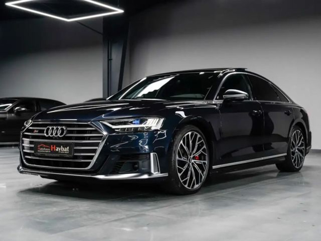 Audi S8
