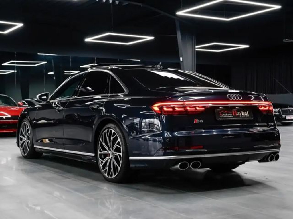 Audi S8 Quattro