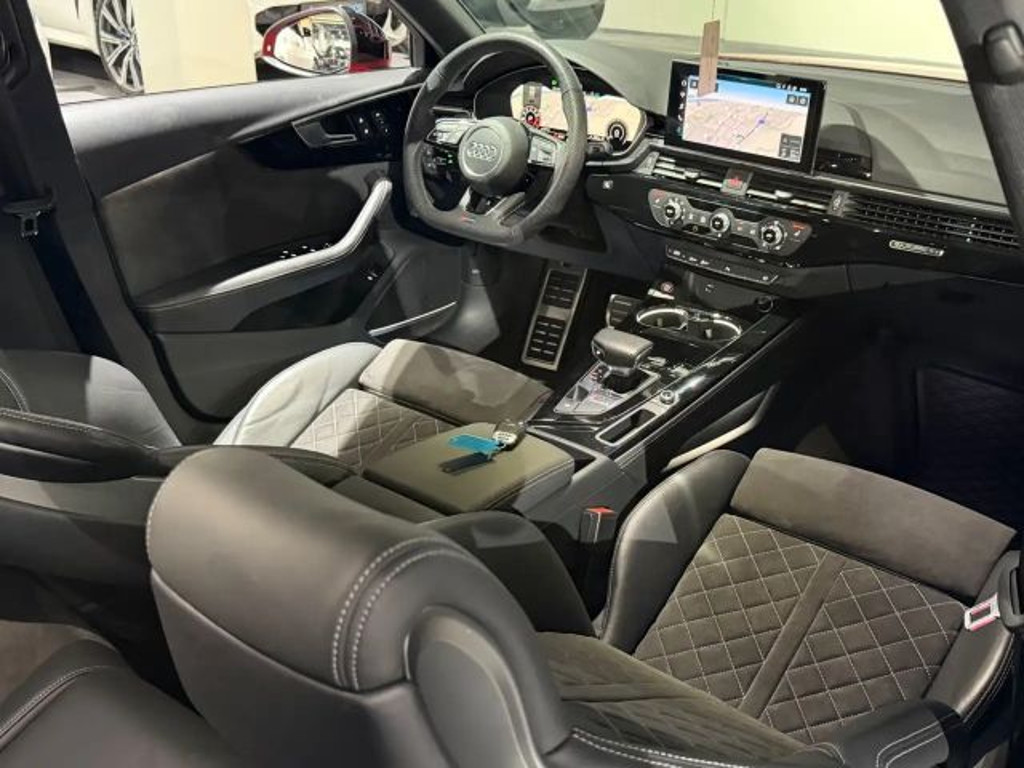 Audi RS4
