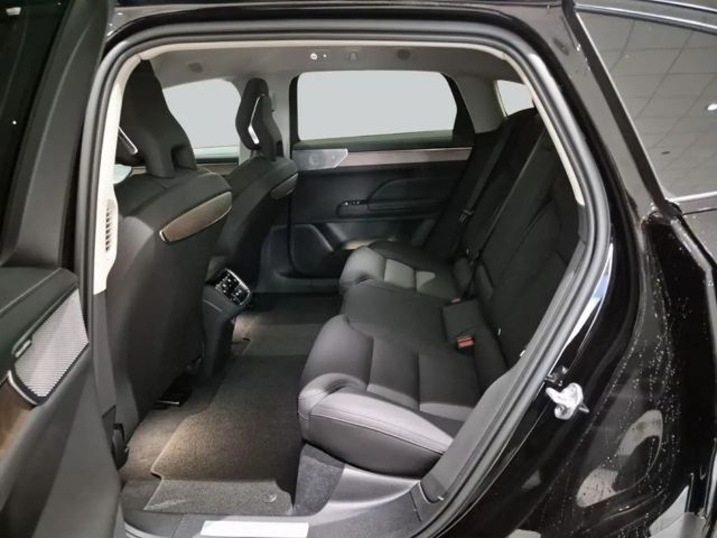 Volvo ES90