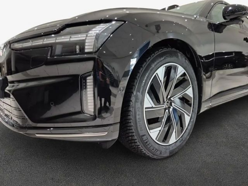Volvo ES90