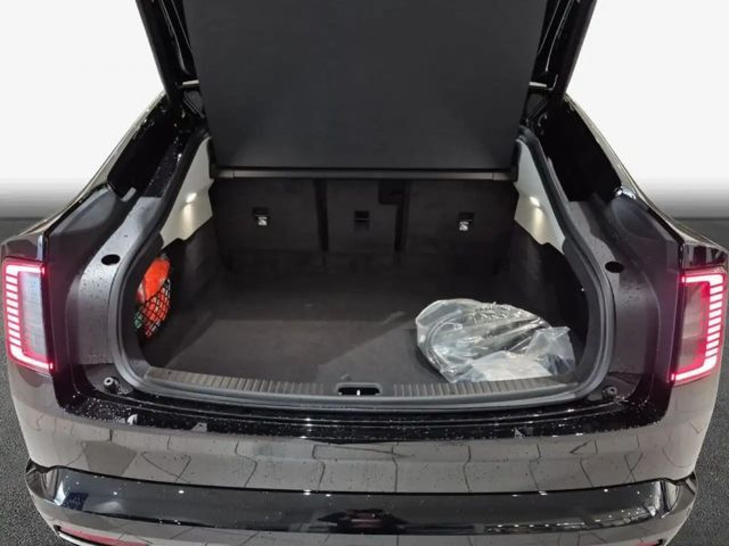 Volvo ES90