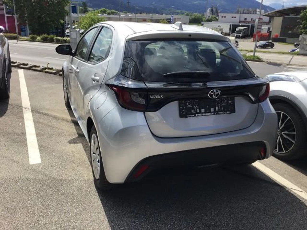 Toyota Yaris Active VVT-i