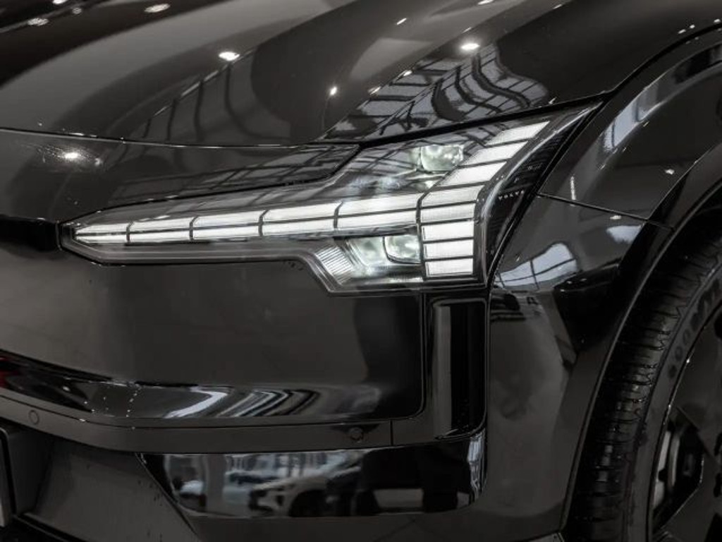 Volvo EX30