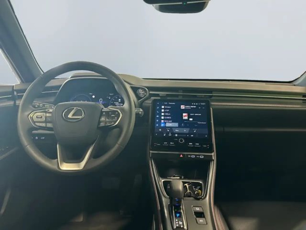 Lexus LBX