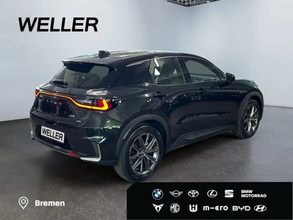 Lexus LBX