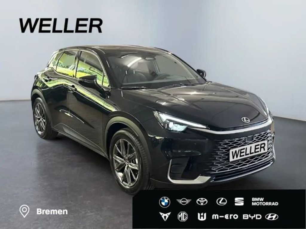 Lexus LBX