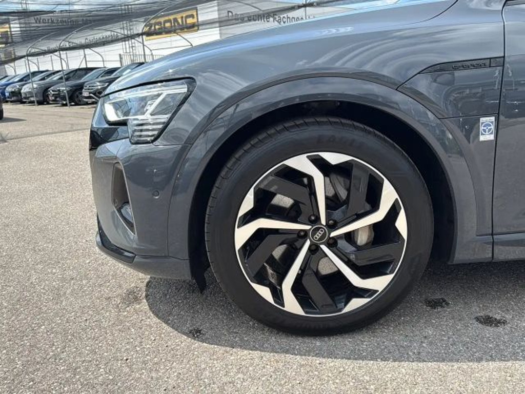 Audi Q8 e-tron