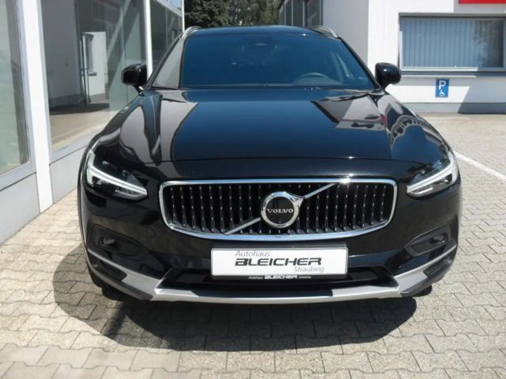 Volvo V90 Cross Country