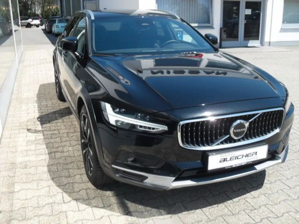 Volvo V90 Cross Country