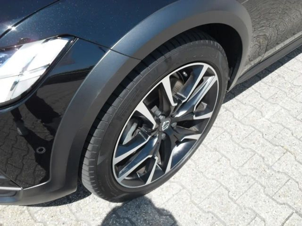 Volvo V90 Cross Country