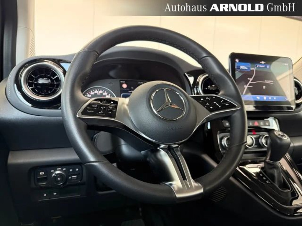 Mercedes-Benz T 180