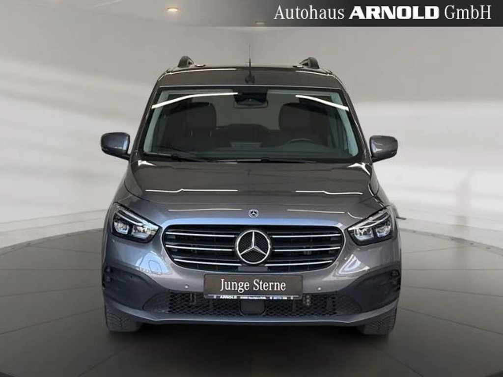 Mercedes-Benz T 180