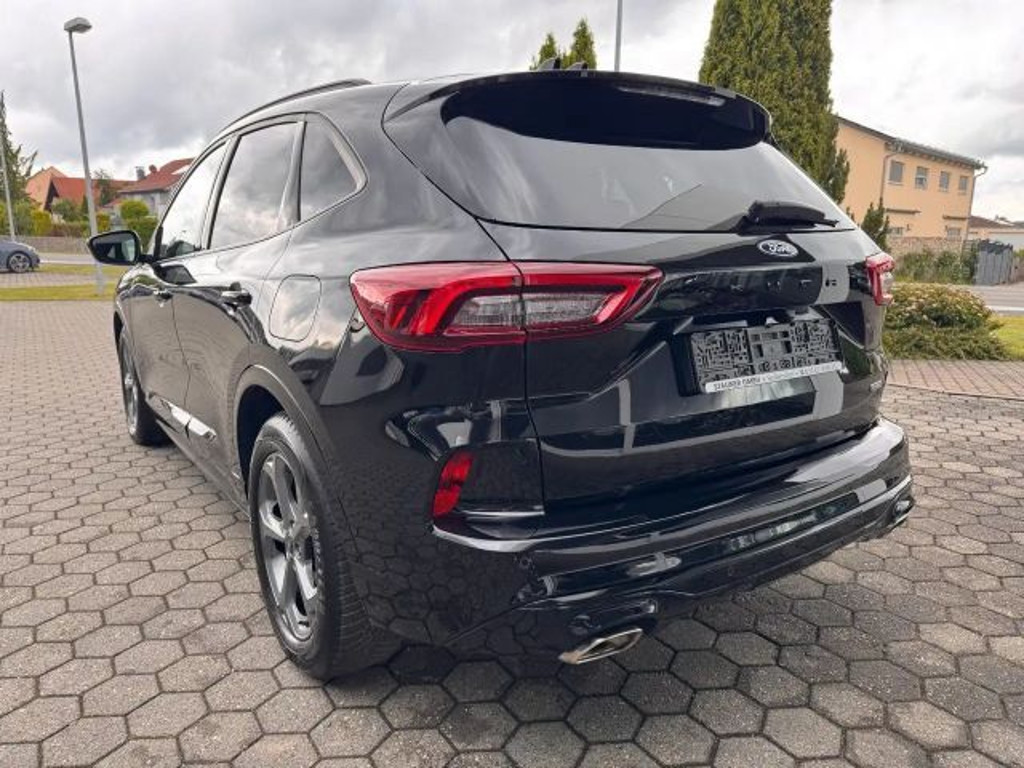 Ford Kuga ST Line Hybrid