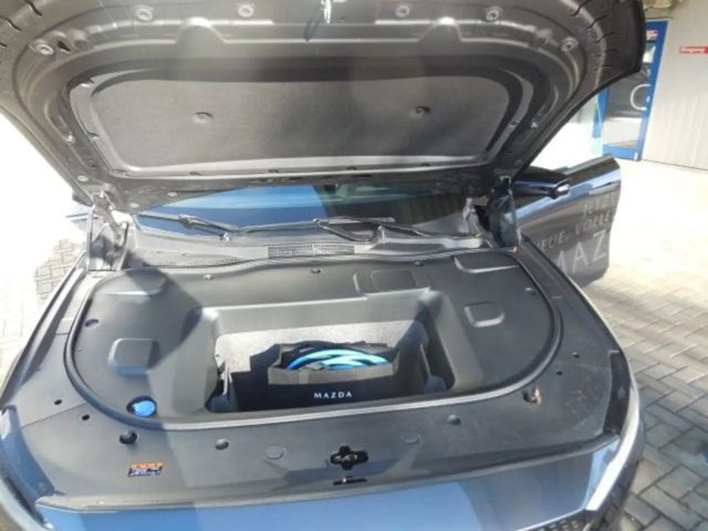 Mazda 6e