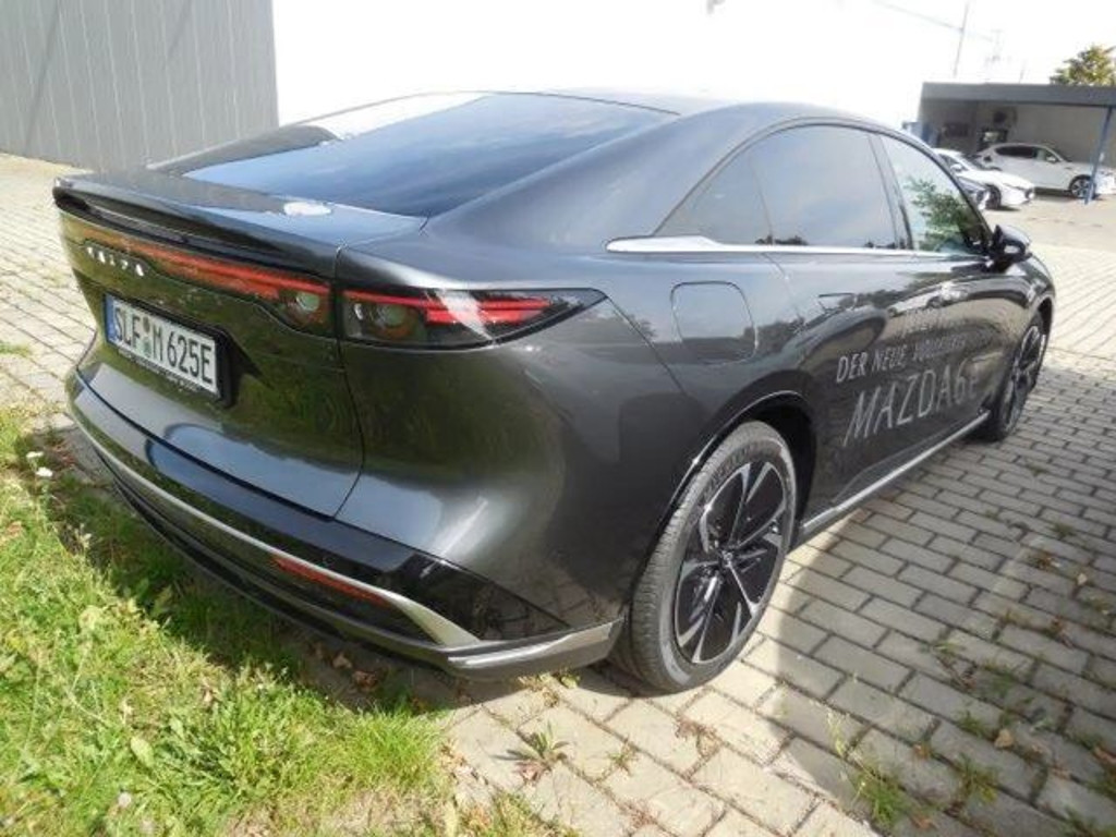 Mazda 6e