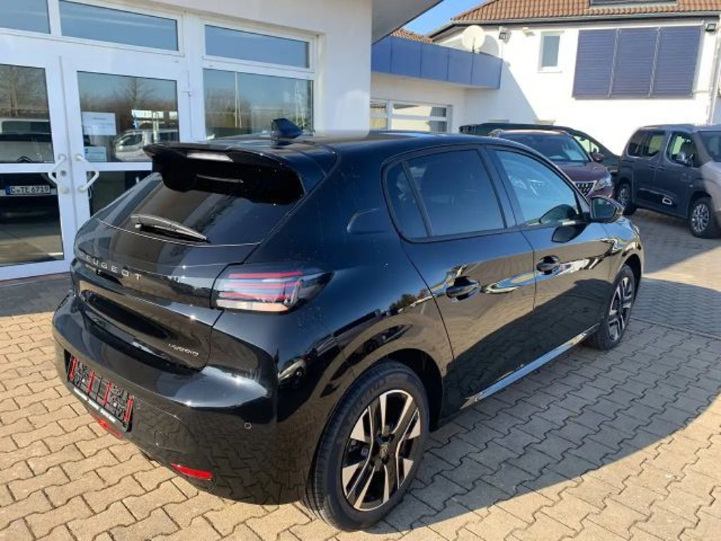 Peugeot e-208