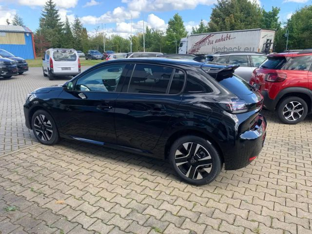 Peugeot e-208