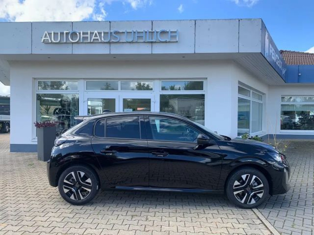 Peugeot e-208