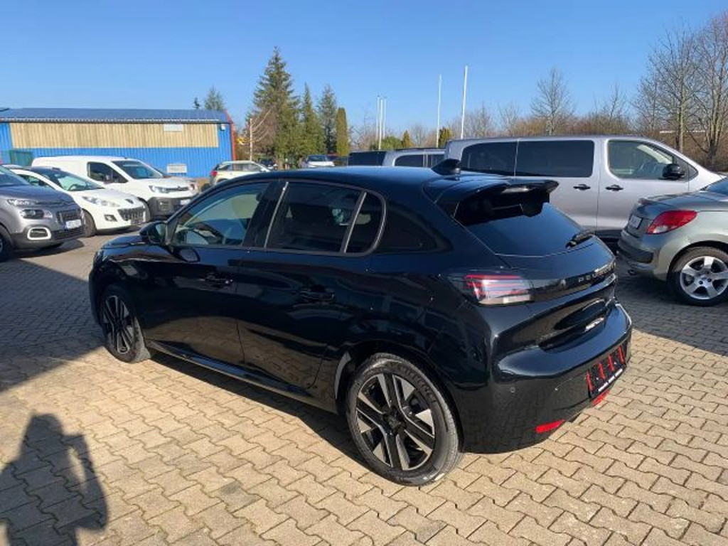 Peugeot e-208