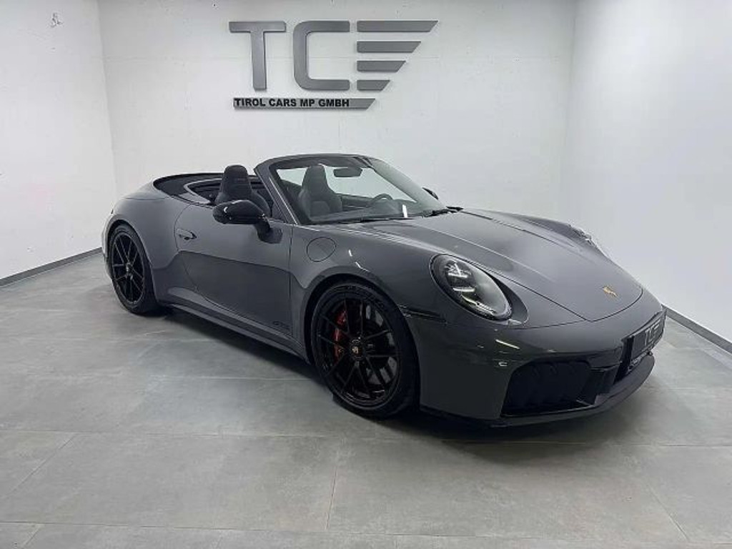 Porsche 911 GTS Carrera Cabriolet