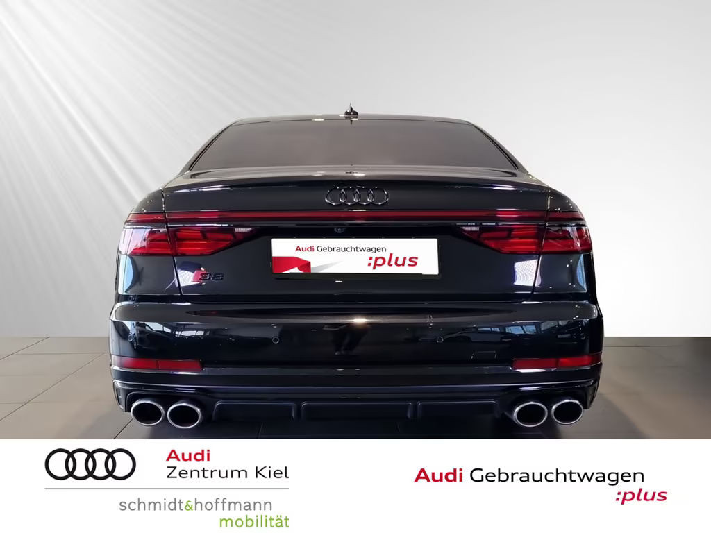 Audi S8